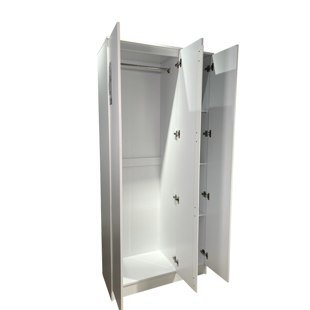 Closet 3 puertas Hantu